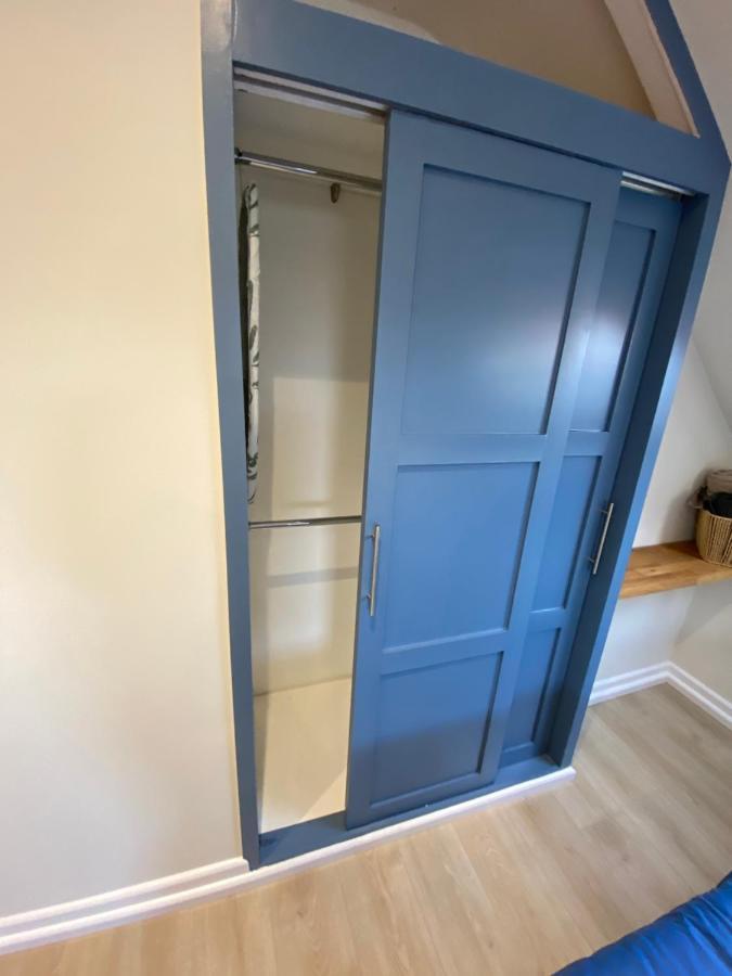 Lovely Spacious Loft Close To Train Station Worthing Kültér fotó