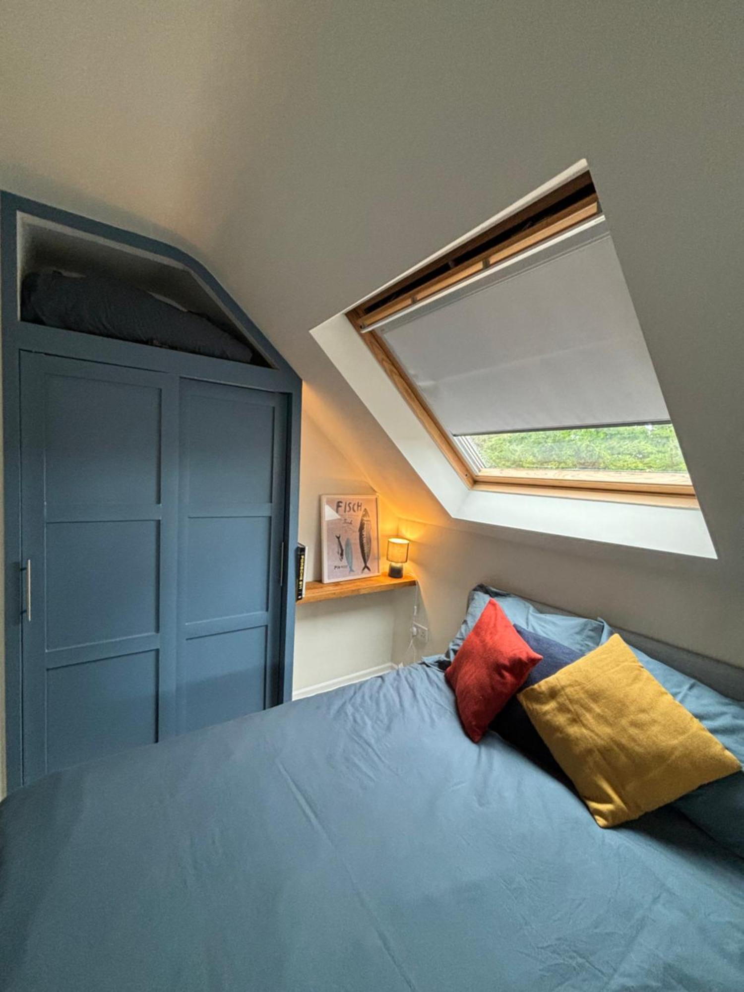 Lovely Spacious Loft Close To Train Station Worthing Kültér fotó